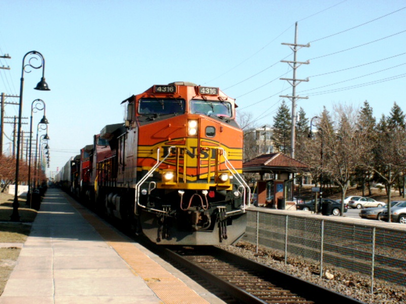 BNSF 4316 on ZCHCSSE