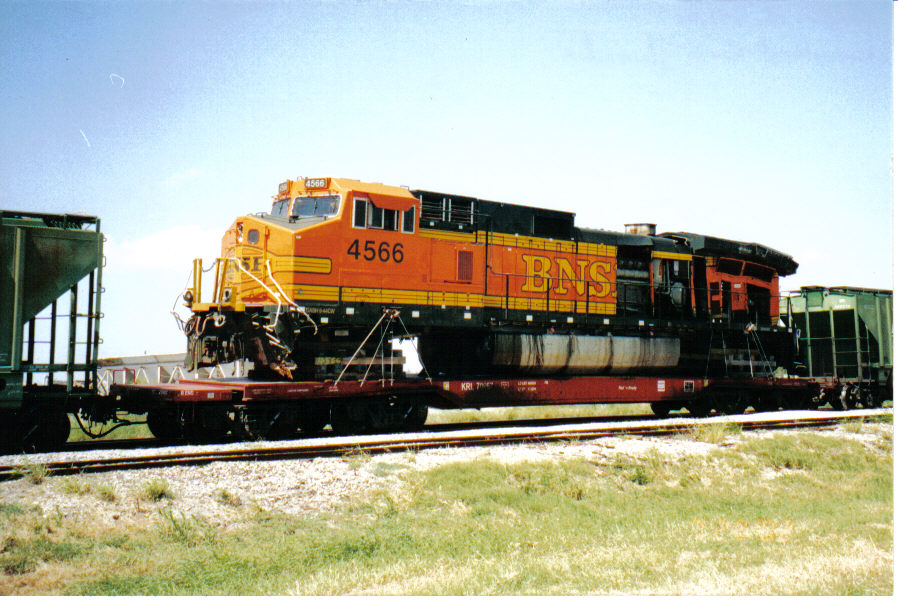 BNSF 4566