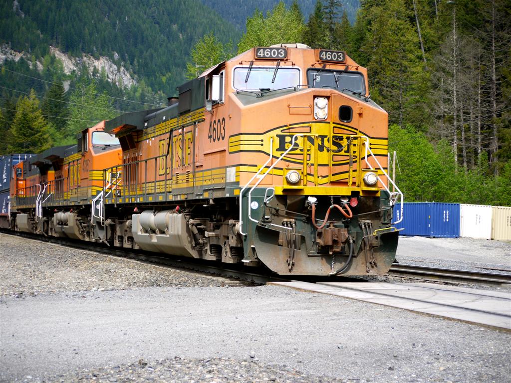 BNSF 4603 WB at Scenic, WA