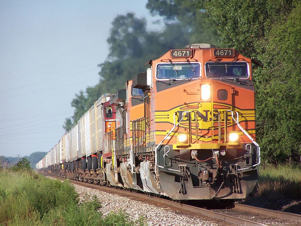 BNSF 4671 at Coal City