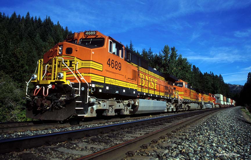 BNSF 4689