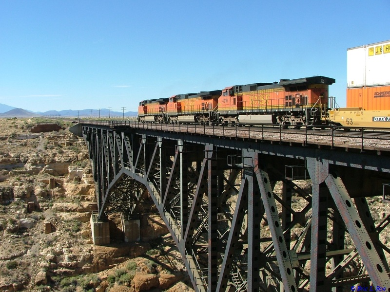 BNSF 4929 at Canyon Diablo