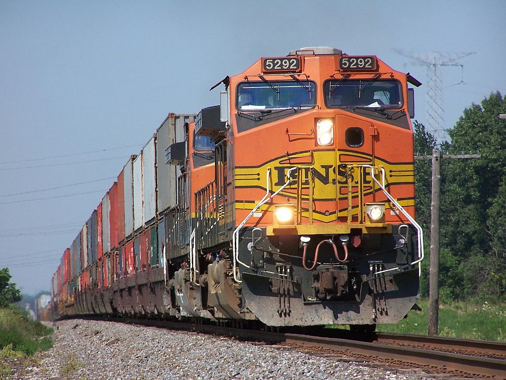 BNSF 5292 at Coal City