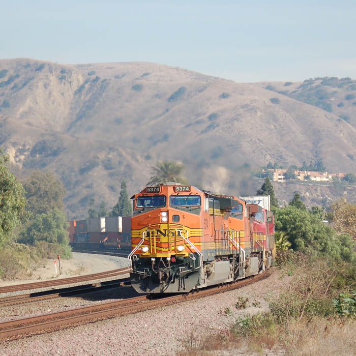 BNSF 5374