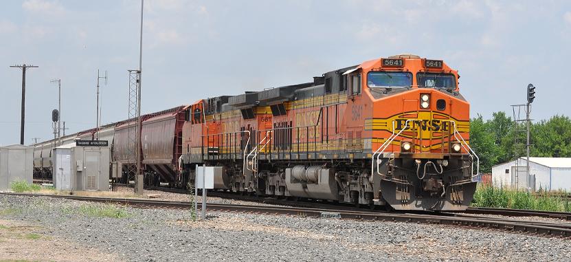 BNSF 5641 "24 Hours @ Saginaw"