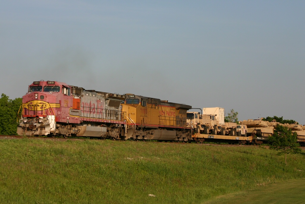 BNSF 569 - Plano Texas