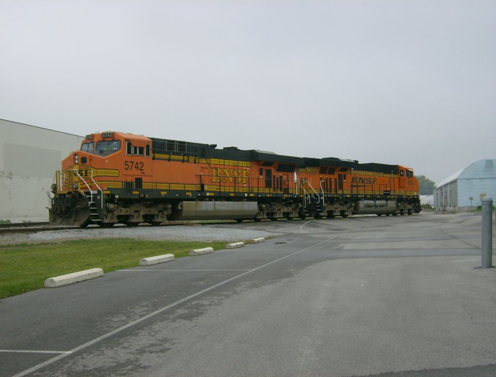 BNSF 5742/6084, Maumee, OH
