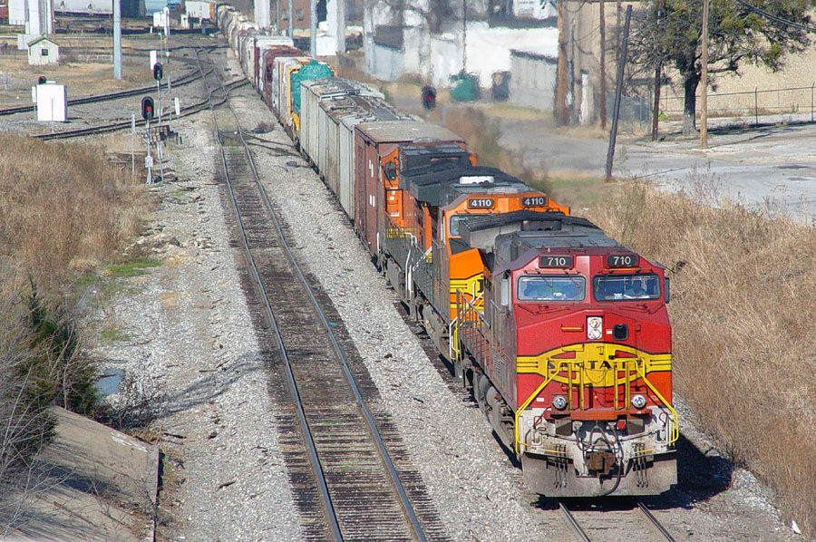 BNSF 710