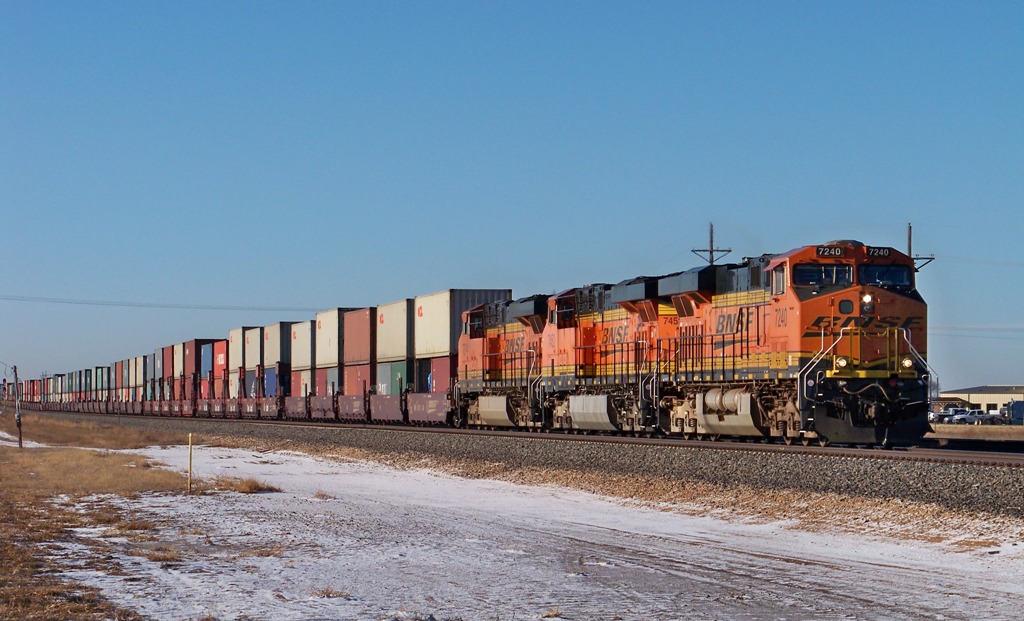 BNSF 7240 EB AT HEREFORD, TX