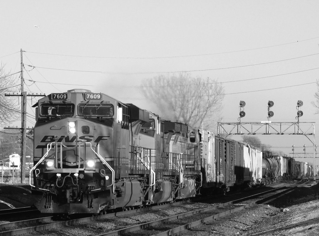 BNSF 7609