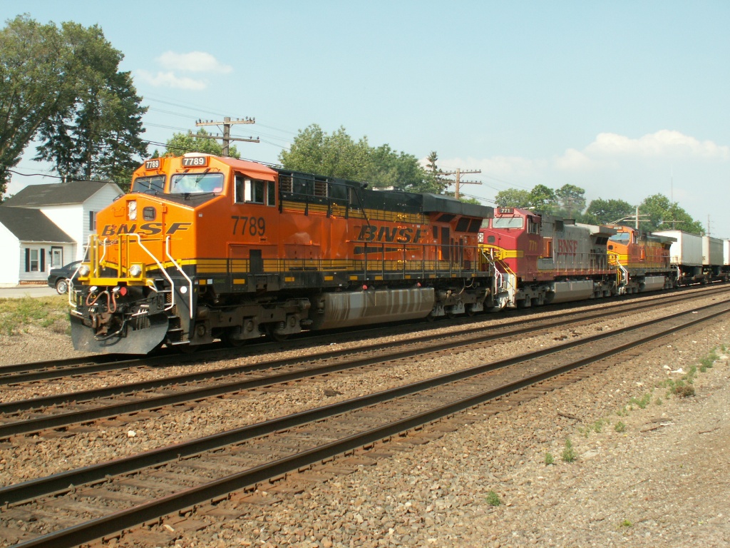 BNSF 7789 on a ZCHCPTL