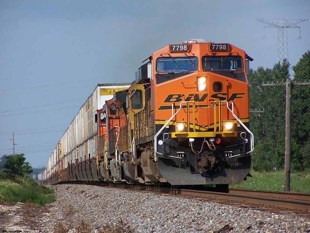 BNSF 7798 at Coal City