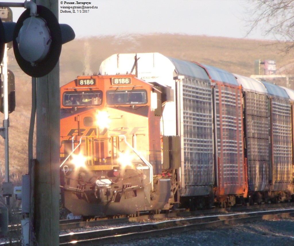 BNSF 8186 ES44C4