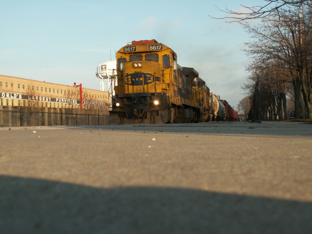 BNSF 8617 Goes West