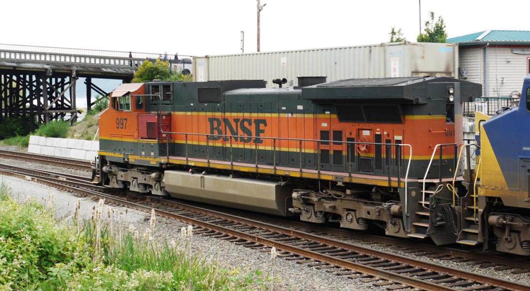 BNSF 997 at Mukilteo, WA