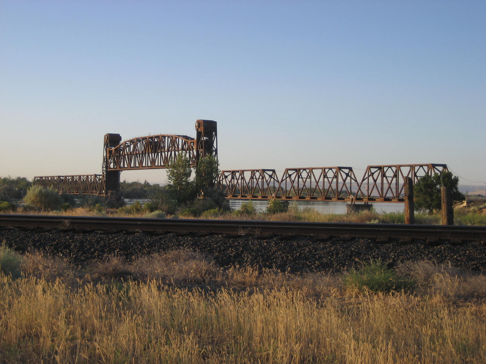 BNSF Ainsworth Jct (WA) draw bridge