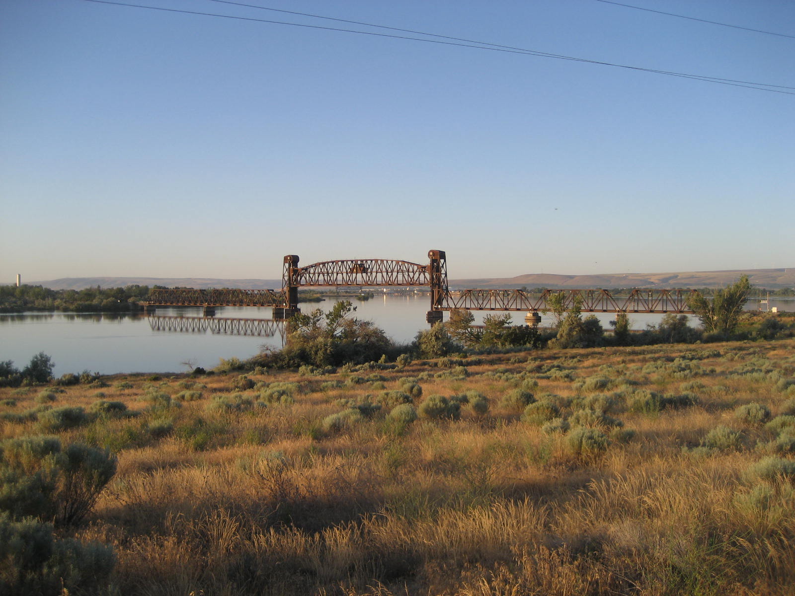 BNSF Ainsworth Jct (WA) draw bridge