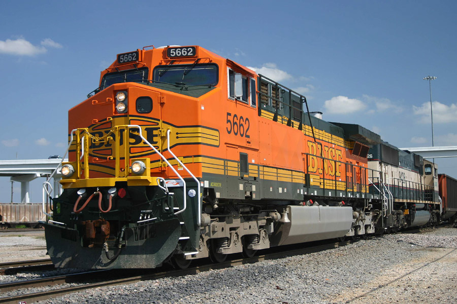 BNSF at Tower 55