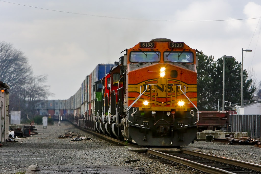 BNSF C44-9W 5133 at Edmonds, WA