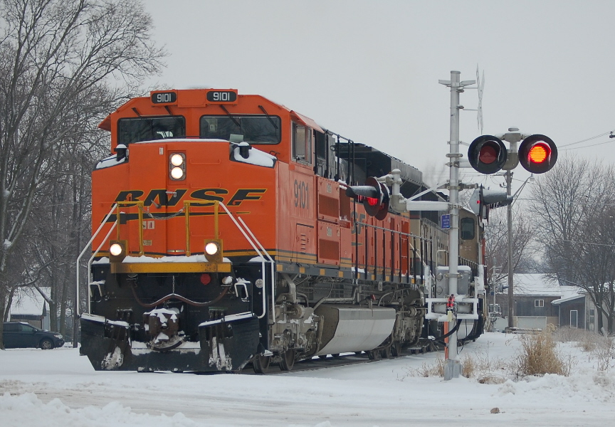 BNSF CNRW COAL TRAIN
