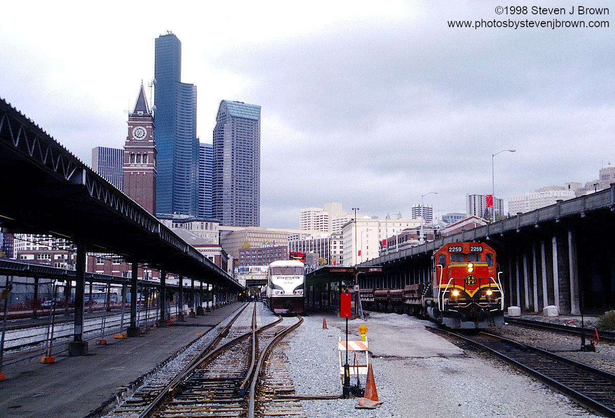 BNSF GP38-2 2259 in Seattle