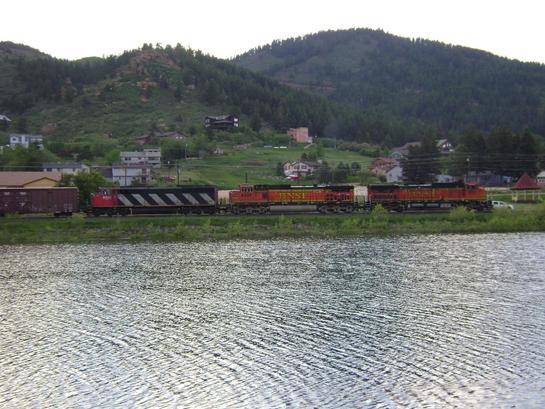 BNSF mixed freight