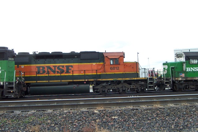 BNSF SD40-2 coupled to a Geep