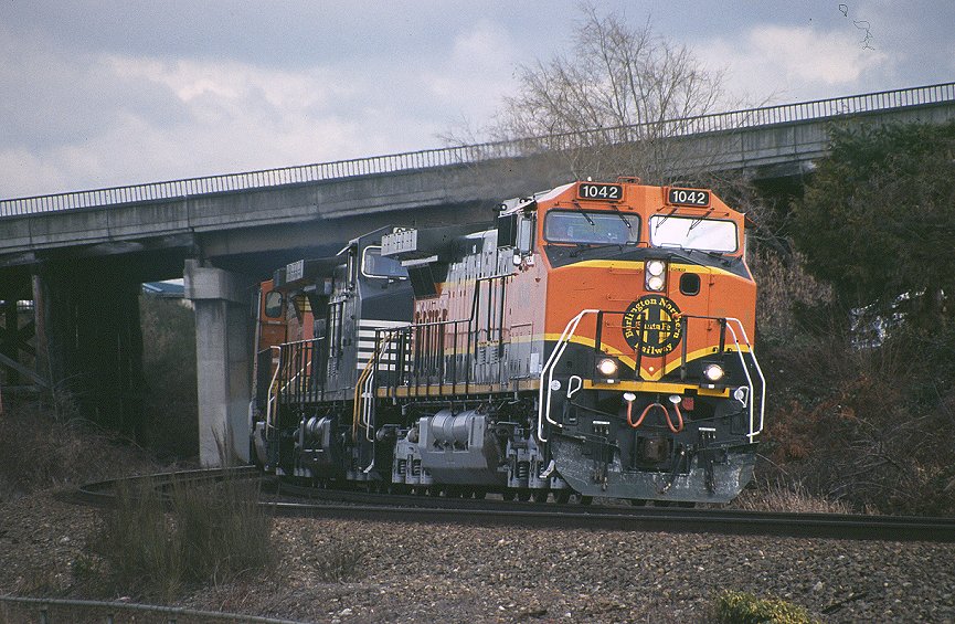 BNSF1042 at Mukilteo