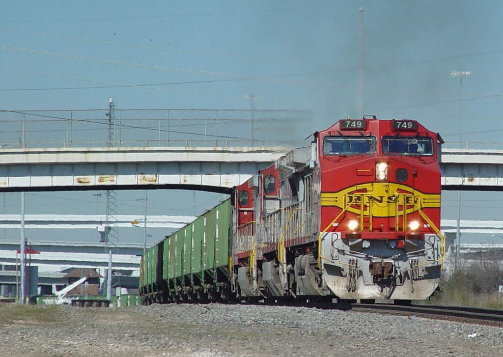 BNSF749 on grain train