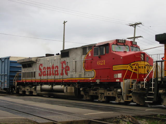BNSF_621_C40-8W_WB