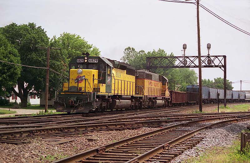 C&NW'S Geneva Sub