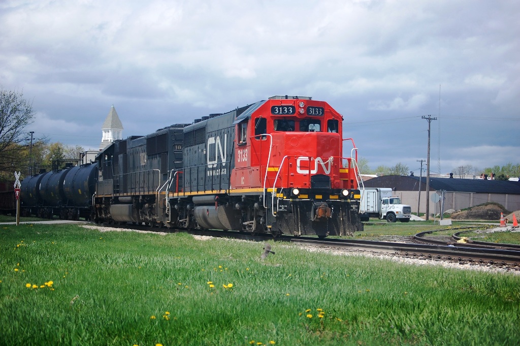 CN Peoria IL local  4-27-2011