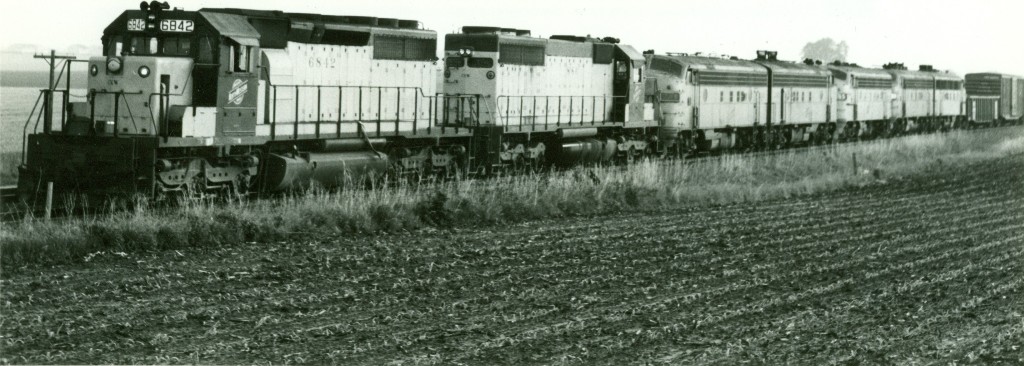 CNW Extra 6842 South