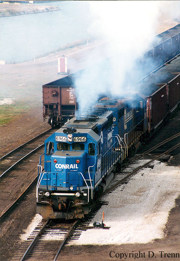Conrail #6966 smokes it up !