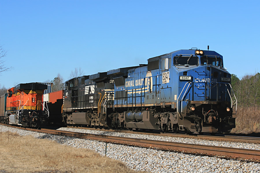 Conrail 8347 & NS 9875 EB