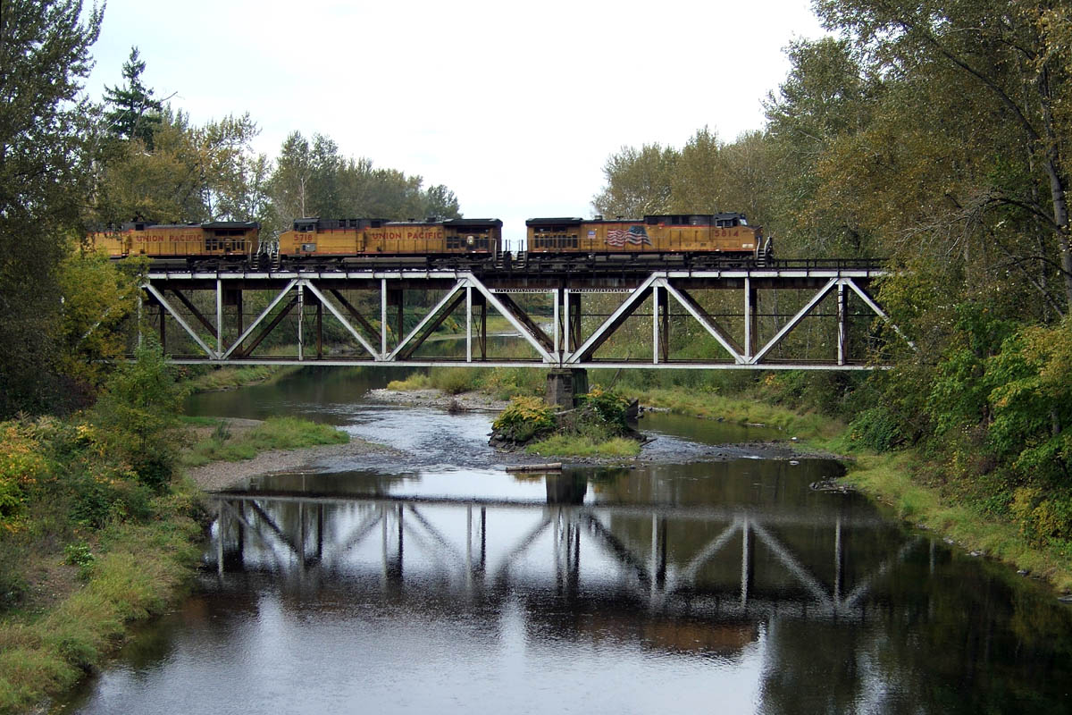 Crossing the Mollala River near Canby, OR