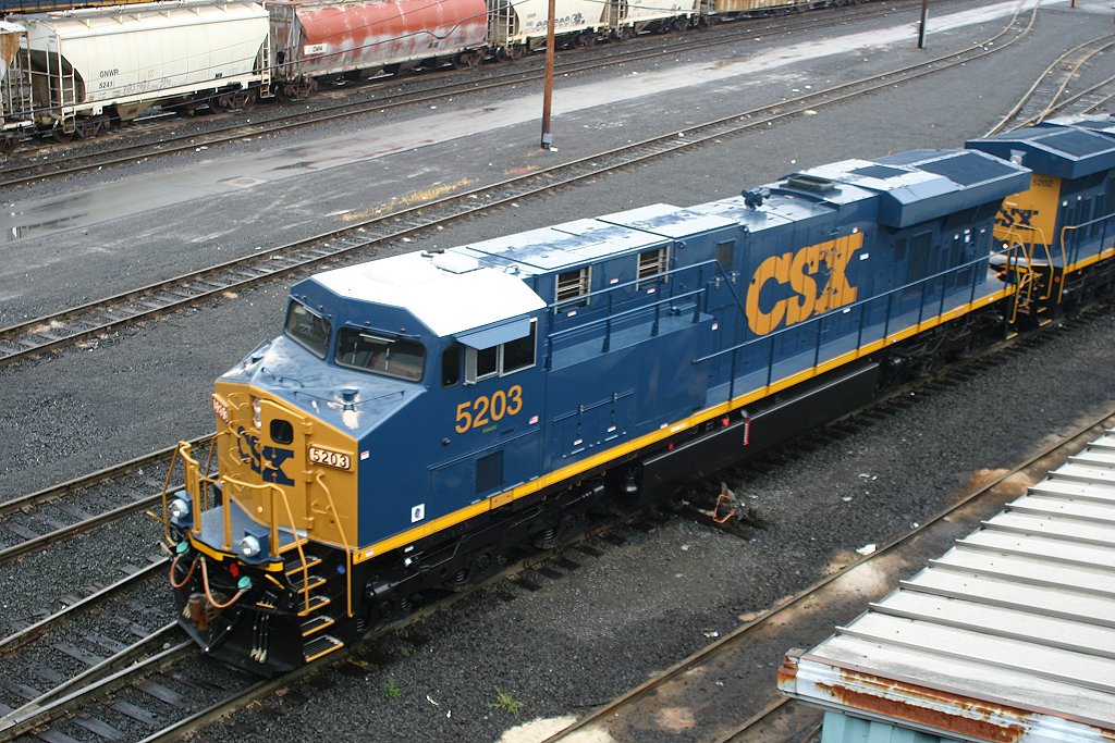 CSX ES44DC 5203