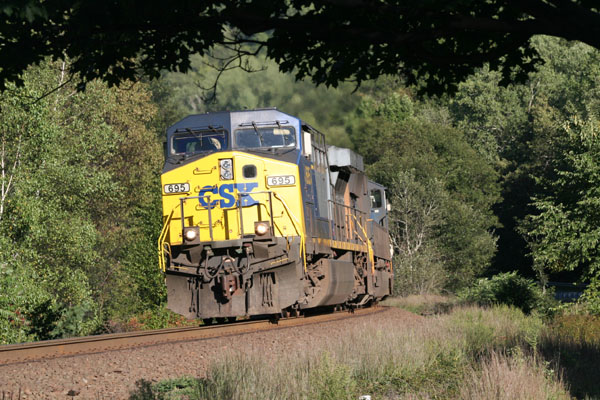 CSX695