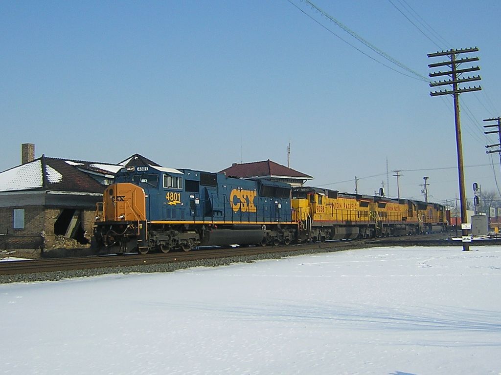 CSXT 4801 crossing the Diamonds in Deshler