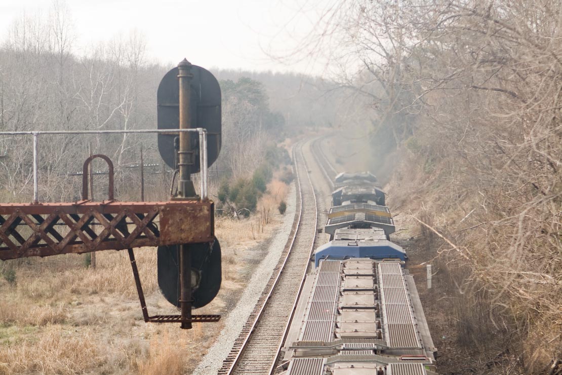 CSXT Grainer Climbing Through Ivy, VA