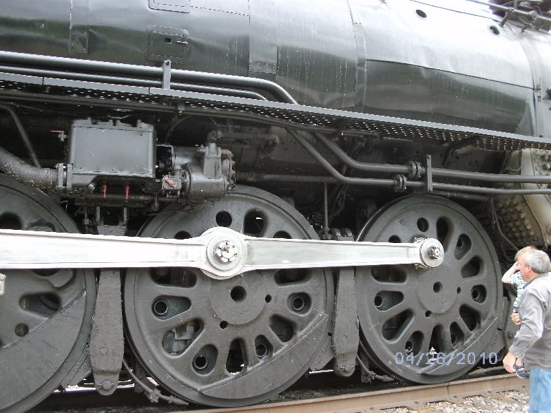 Detail of drive wheels, UP844