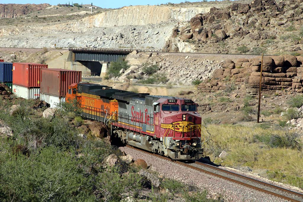 Dirty Warbonnet on the Transcon