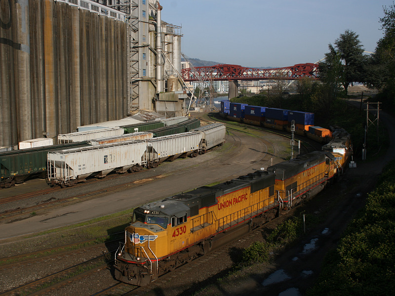 Eastbound APL at East Portland