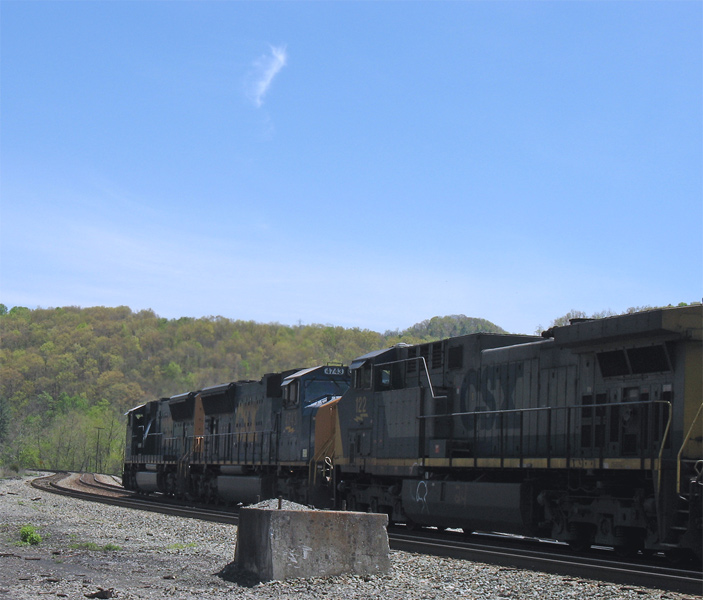 Eastbound Coal Drag Starts Pull