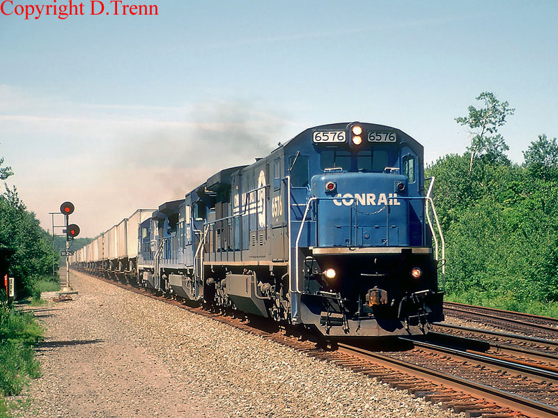 Eastbound Conrail TV-14