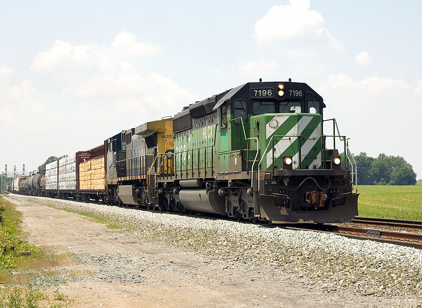 Eastbound CSX Q352