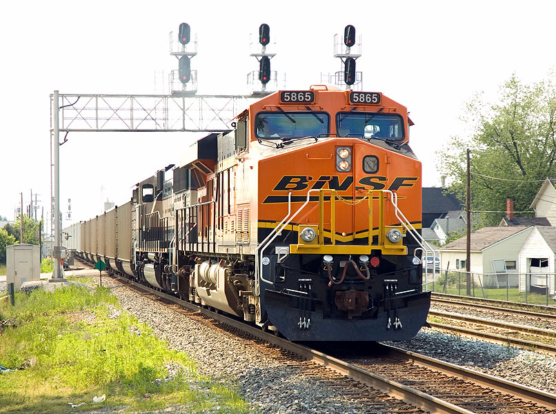 Eastbound CSX U995