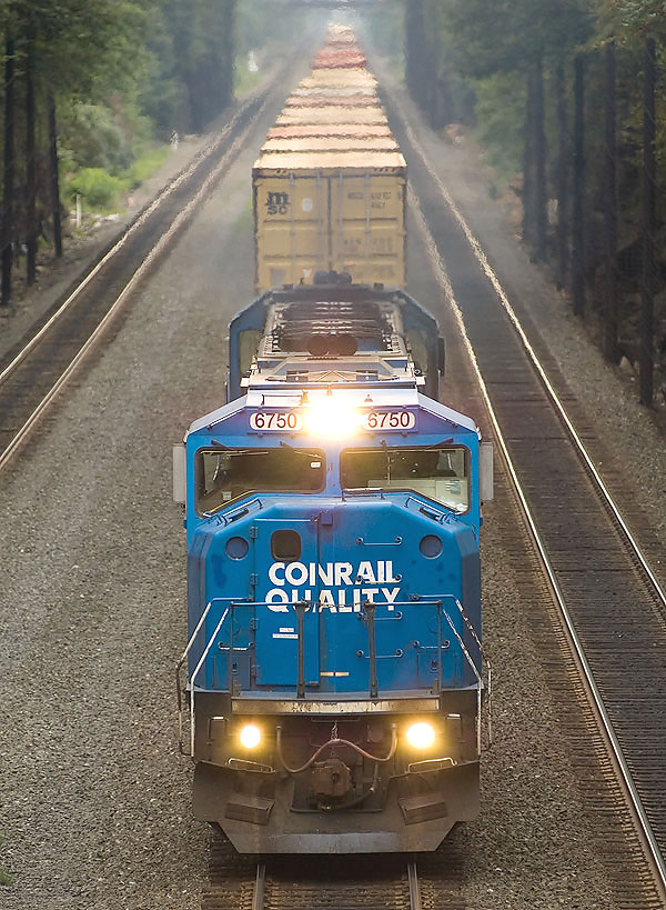 Eastbound NS 24V