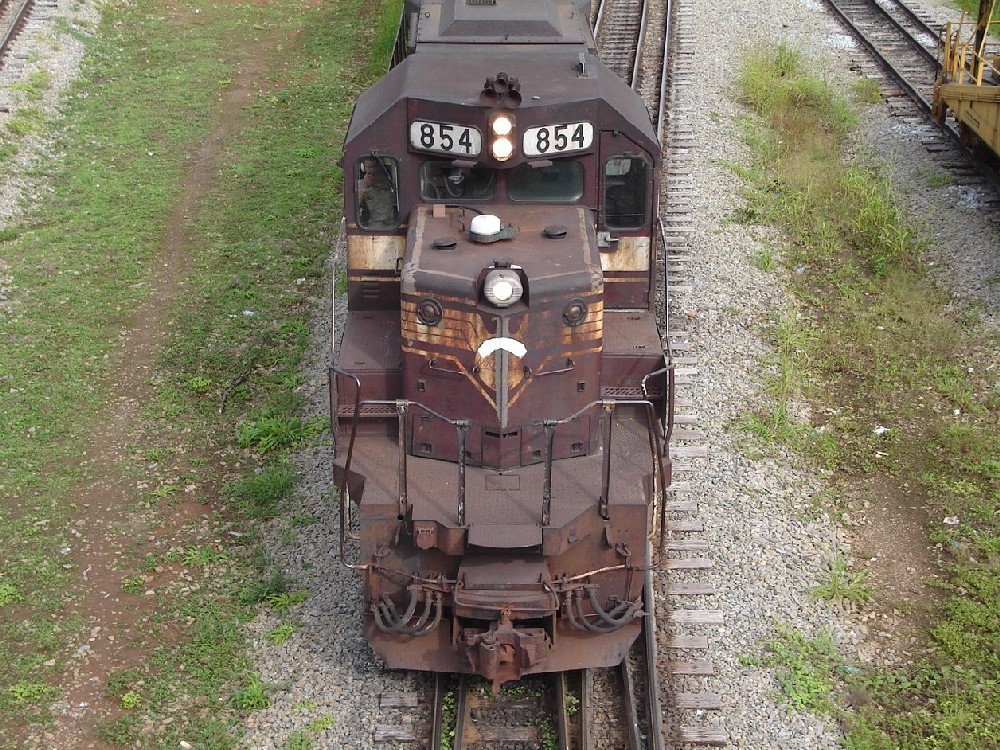 EFVM 854