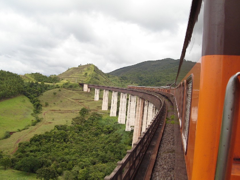 EFVM Passenger train